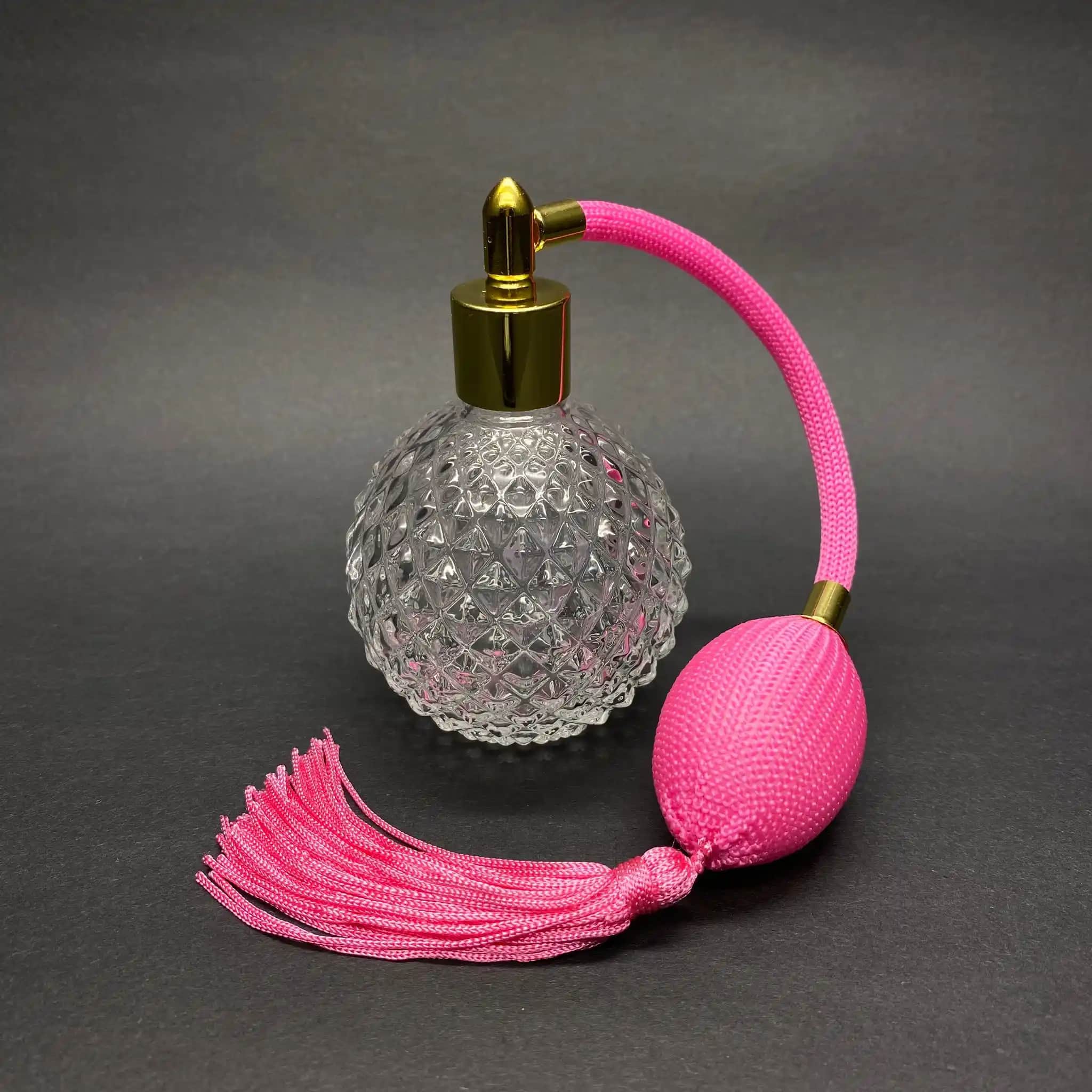 Kadınlar İçin Pembe Parfüm Seçenekleri ve Trendleri Hakkında Kapsamlı Bilgi