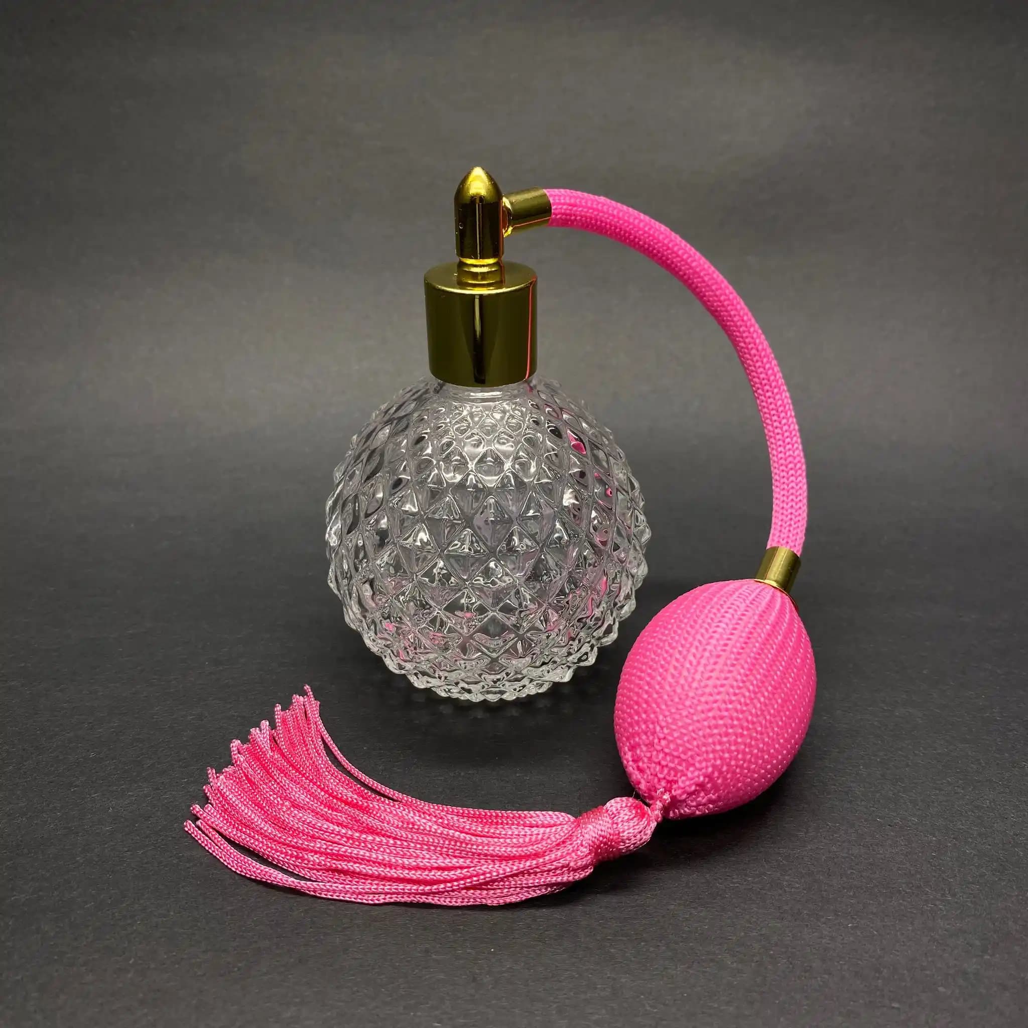 Kadınlar İçin Pembe Parfüm Seçenekleri ve Trendleri Hakkında Kapsamlı Bilgi