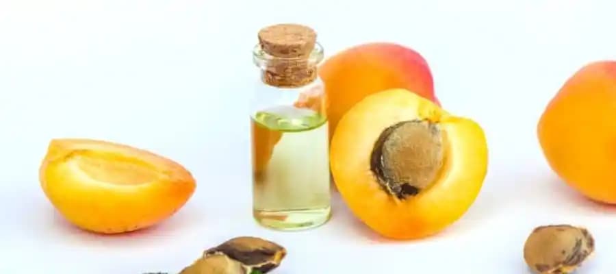 Kayısı Çekirdeği Yağı ile Doğal Cilt Bakımı ve Güzellik Sırları