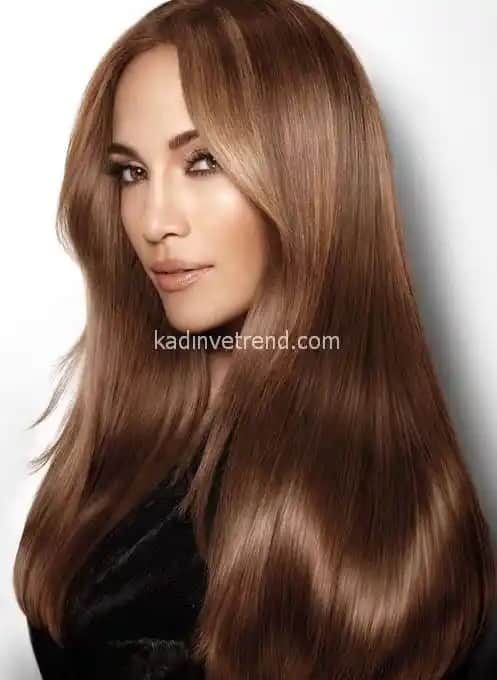 Kestane Kabuğu Saç Rengi: Doğal ve Şık Görünüm İçin Uzman Rehberi