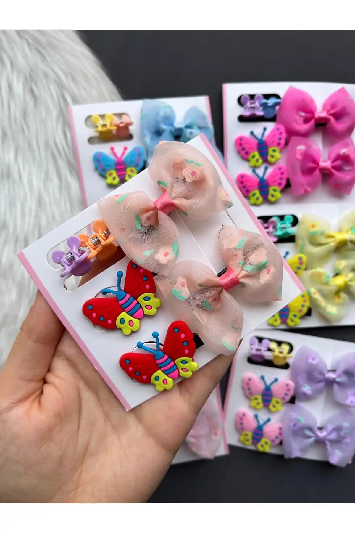 Kız Tokası Nedir ve Güncel Moda Trendleriyle Stil İfadesi Nasıl Yapılır