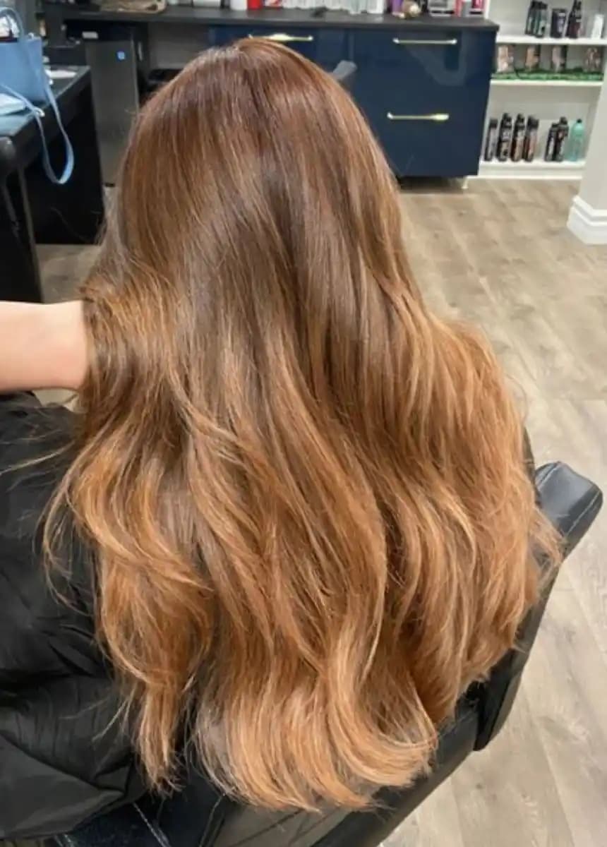 Kozmetikte Bal Köpüğü ve Sombre Karamel Renkleri: Kullanım Alanları ve Uygulama İpuçları