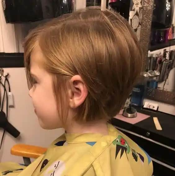 Küçük Çocuklar İçin En Popüler ve Pratik Kısa Saç Modeli Seçenekleri