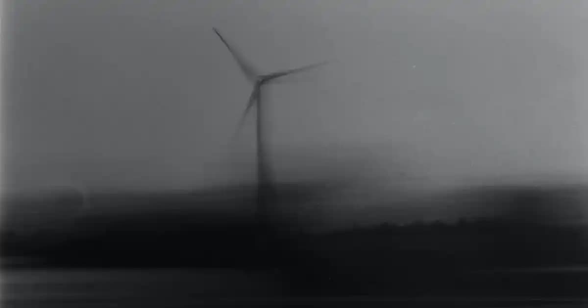 Küçük El Aynaları: Kozmetik ve Stil İfadesi Olarak Günümüzdeki Yeri ve Önemi