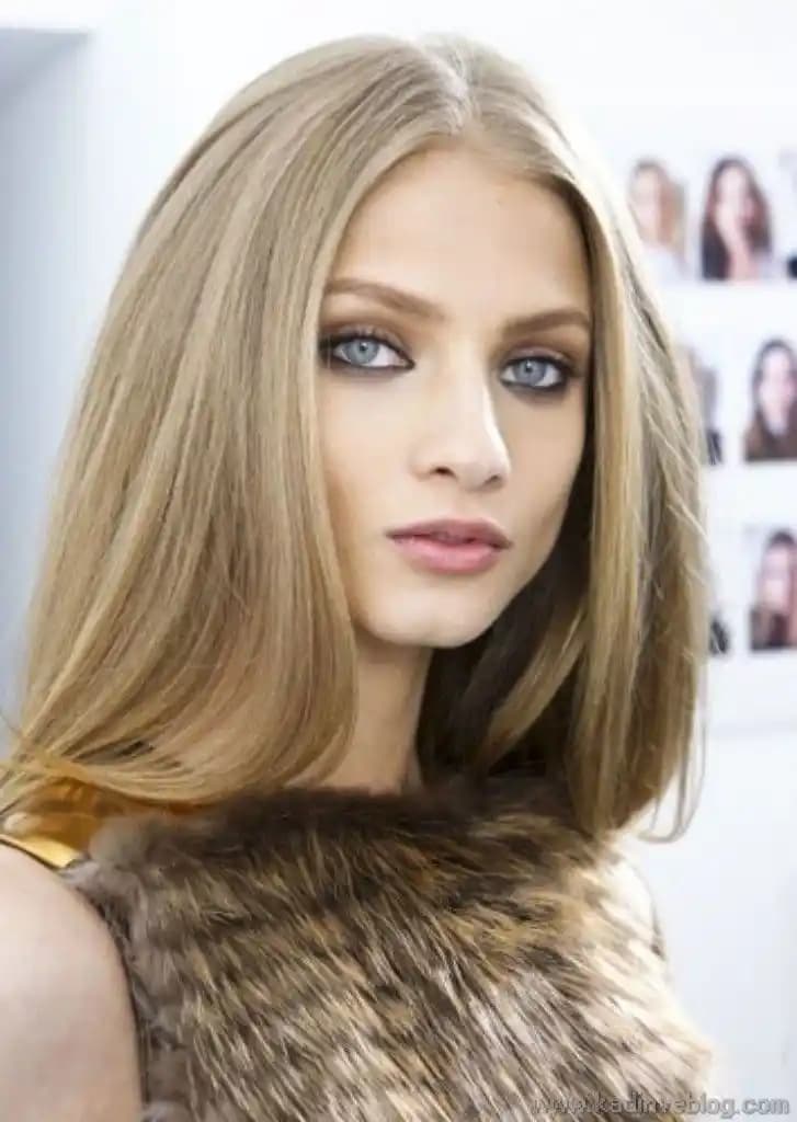 Kumral Sarı Saç Renkleri: Doğal ve Şık Görünüm İçin En İyi Seçenekler ve Bakım İpuçları