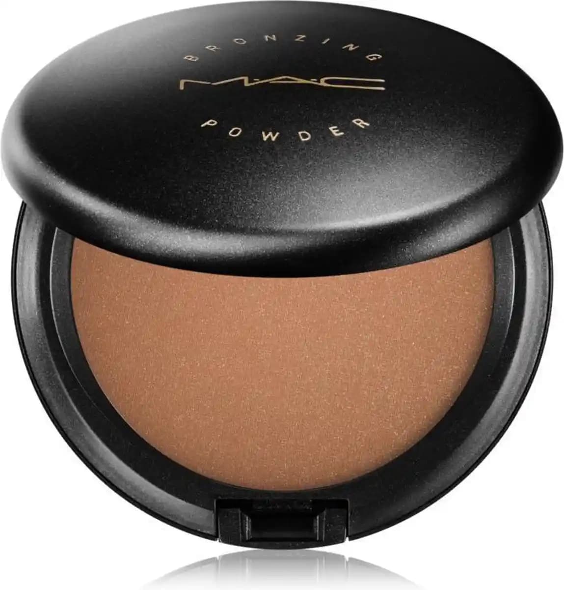 Mac Bronzer ile Doğal Görünüm ve Yüz Hatlarını Vurgulama Rehberi