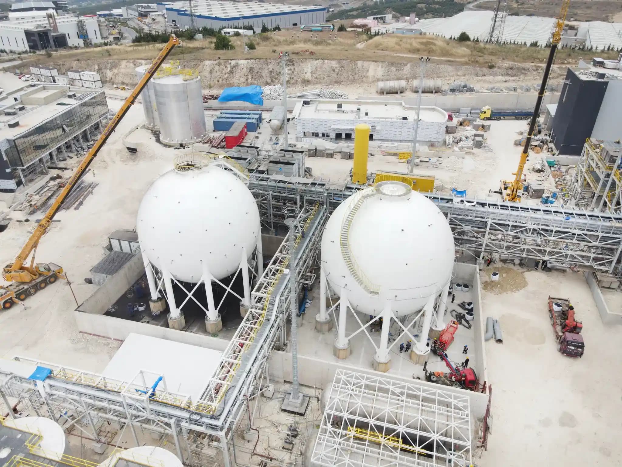 Malesik Asit Nedir ve Kozmetik Ürünlerdeki Rolü Hakkında Detaylı Bilgi