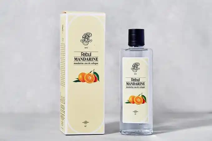 Mandalinalı Kolonya: Geleneksel ve Modern Kozmetiklerde Ferahlatıcı Bir Seçenek