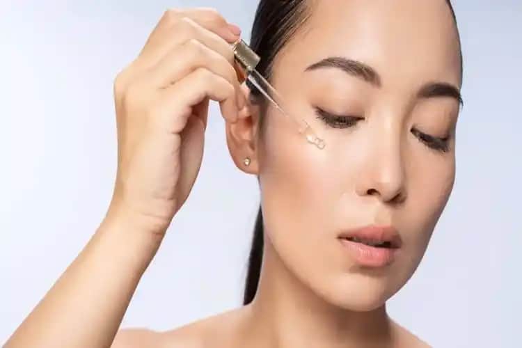 Niacinamide Göz Çevresine Uygulanabilirliği ve Doğru Kullanım Yöntemleri