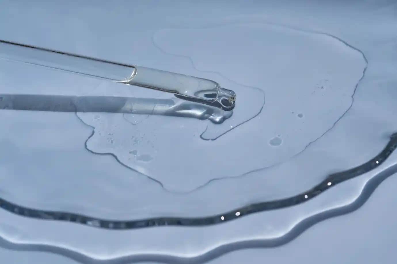 Niacinamide Nedir ve Cilt Bakımında Nasıl Kullanılır Anlayışınızı Geliştiren Kapsamlı Rehber