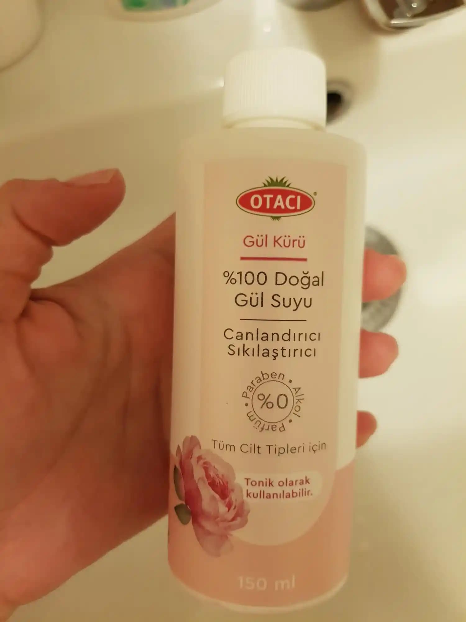 Otacı Gül Suyu: Doğal İçeriğiyle Cilt Sağlığını Destekleyen Güzellik İksiri