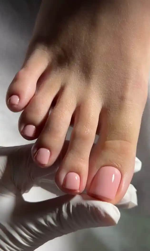 Pedikür Modelleri ve Trendleri: Ayak Sağlığı ve Estetiği İçin Doğru Seçenekler