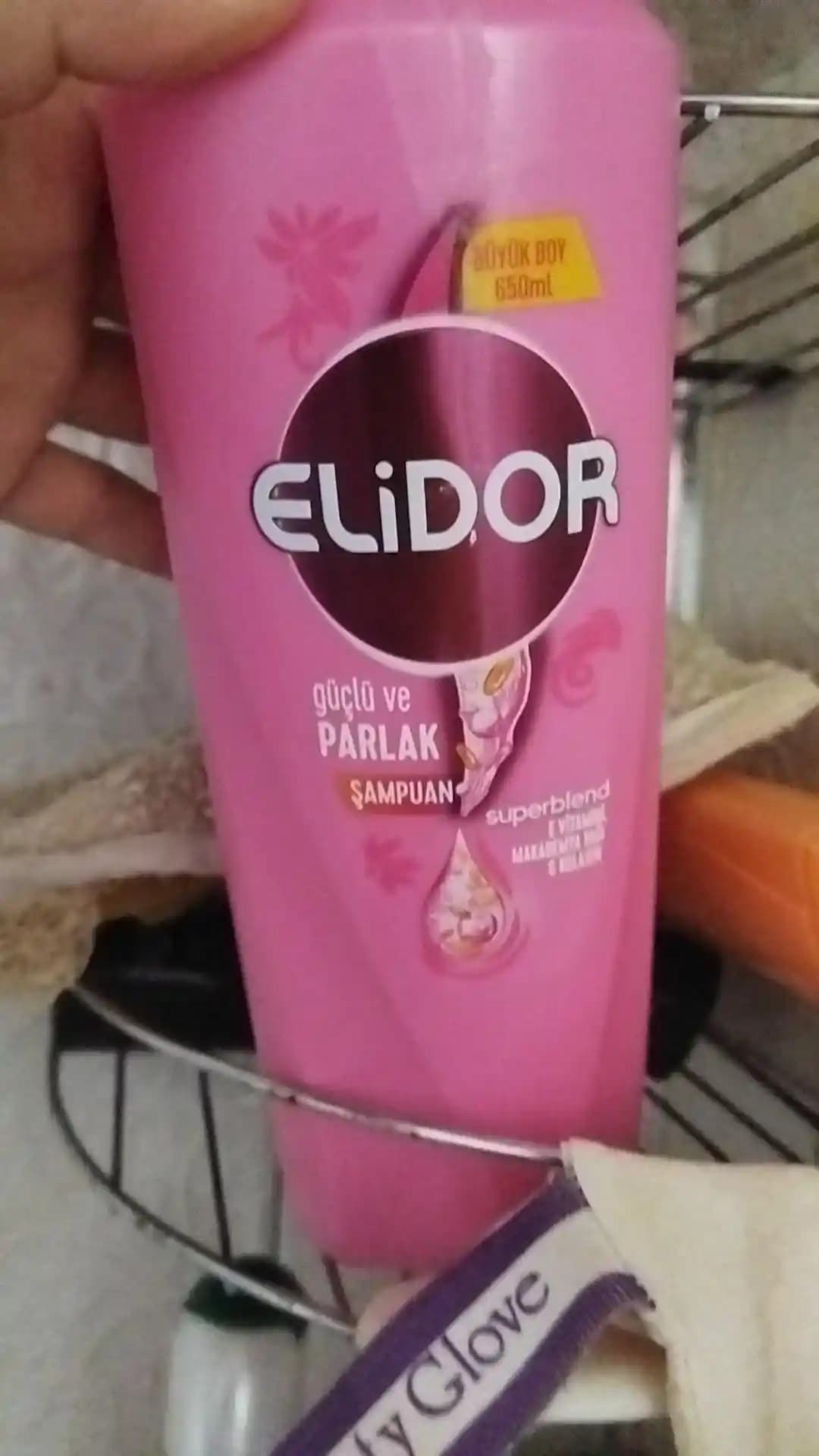 Pembe Elidor Şampuanı: Renkli ve Sağlıklı Saçlar İçin Etkili Bakım Seçeneği