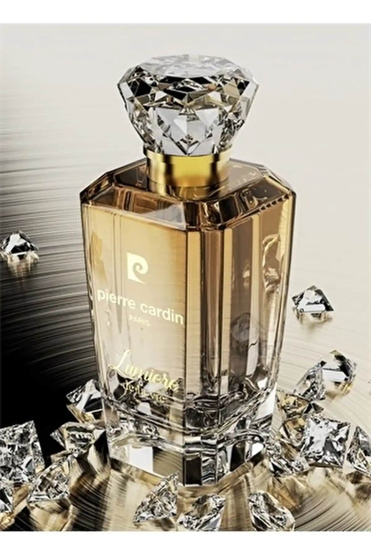 Pierre Cardin’in kozmetik alanındaki rolü ve Lumière de la Vie serisinin özellikleri