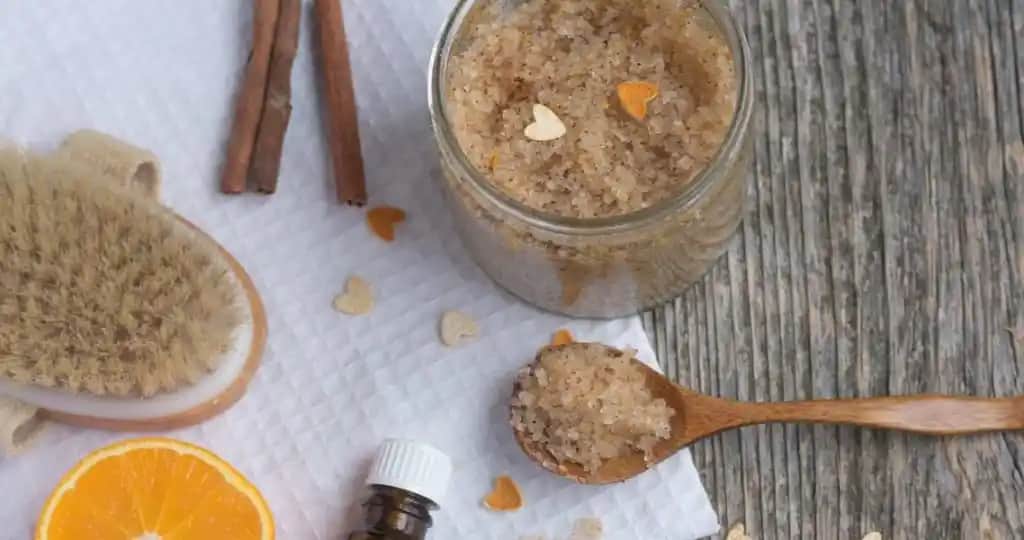 Pürüzsüz Bacaklar İçin Peeling Rehberi: Cilt Sağlığını Destekleyen Etkili Yöntemler