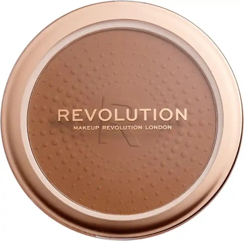 Revolution Mega Bronzer ile Doğal ve Kalıcı Bronz Görünüm Elde Etme Rehberi