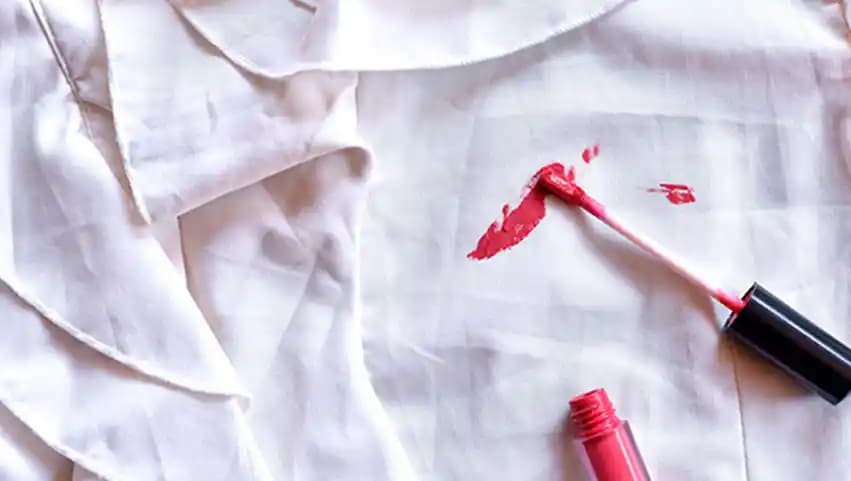 Ruj Lekeleri Nasıl Çıkarılır En Etkili Yöntemler ve İpuçları