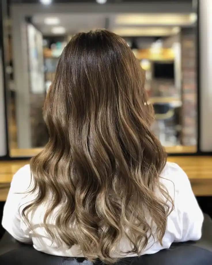 Saç Işıltısını Artıran En Etkili Yöntemler ve Bakım İpuçları