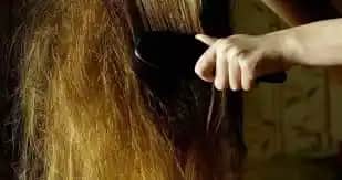 Saç Yanmasının Nedenleri ve Korunma Yolları Hakkında Detaylı Bilgiler