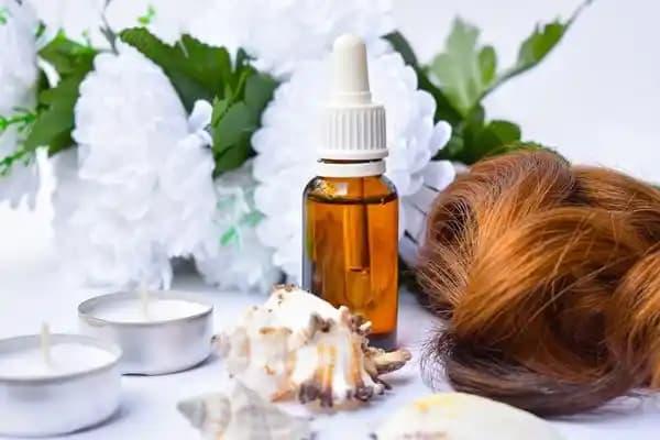 Saçı Parlatan Yağlar: Doğal ve Etkili Saç Bakım Yöntemleri