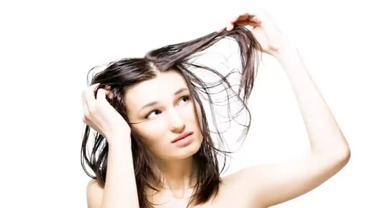 Saçın Yağlanmasını Kontrol Altına Almanın Etkili Yolları ve Uzman Tavsiyeleri