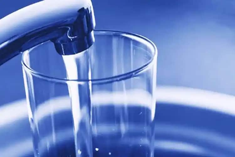 Saf Su Nereden Satılır ve Kozmetik Ürünlerde Kullanımının Önemi Hakkında Bilgilendirici Rehber