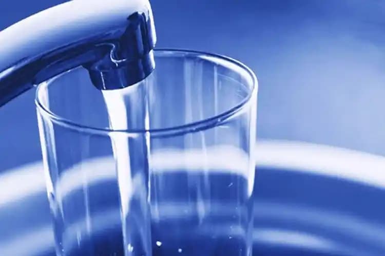 Saf Su Nereden Satılır ve Kozmetik Ürünlerde Kullanımının Önemi Hakkında Bilgilendirici Rehber