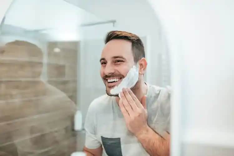 Sakal Tıraşından Sonra Doğru Bakım ve Uygulanması Gereken Ürünler Hakkında Bilgiler