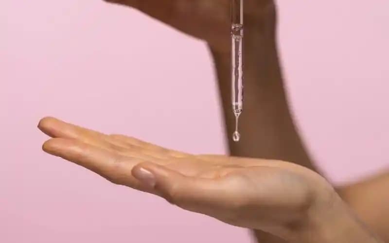 Salisilik Asit Kullanımından Sonra Nemlendirici Sürmek Doğru Mu Cilt Bakımında En İyi Uygulamalar