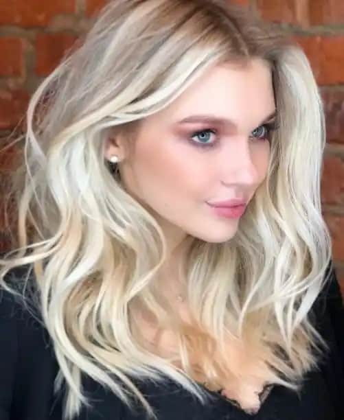 Sarı Saç Tonları ve Bakım Rehberi: Farklı Renkler, Bakım İpuçları ve Trendler