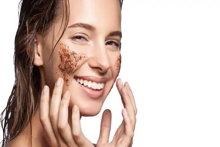 Şeker ve Sivilce İlişkisi: Bilimsel Gerçekler ve Doğru Beslenme Yaklaşımları