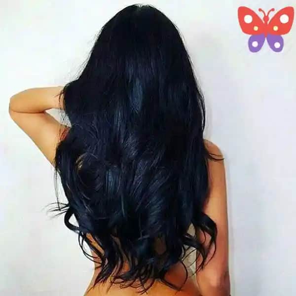 Siyah Mavi Saç Nedir, Nasıl Bakılır ve Moda Dünyasındaki Yeri Nedir