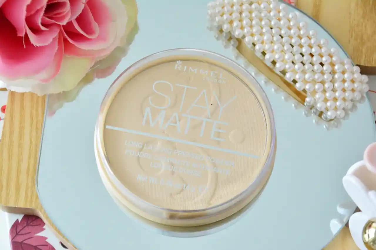 Stay Matte Pudra ile Mat ve Doğal Makyajın Anahtarı Günü Boyu Kalıcılık Sağlar