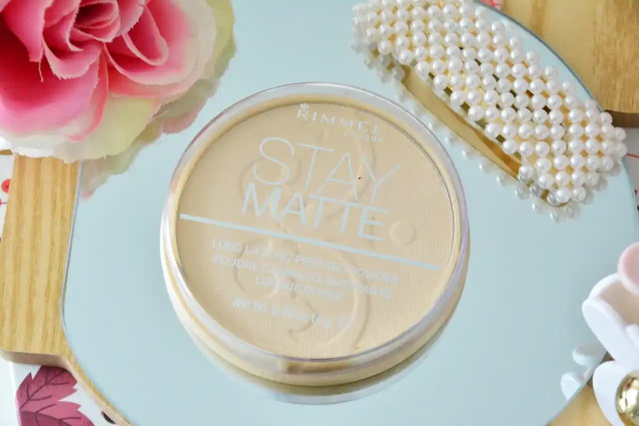 Stay Matte Pudra ile Mat ve Doğal Makyajın Anahtarı Günü Boyu Kalıcılık Sağlar