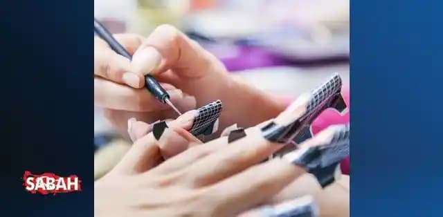 Takma Tırnak Yapıştırıcısı Nasıl Güvenli ve Etkili Şekilde Çıkarılır Rehberi