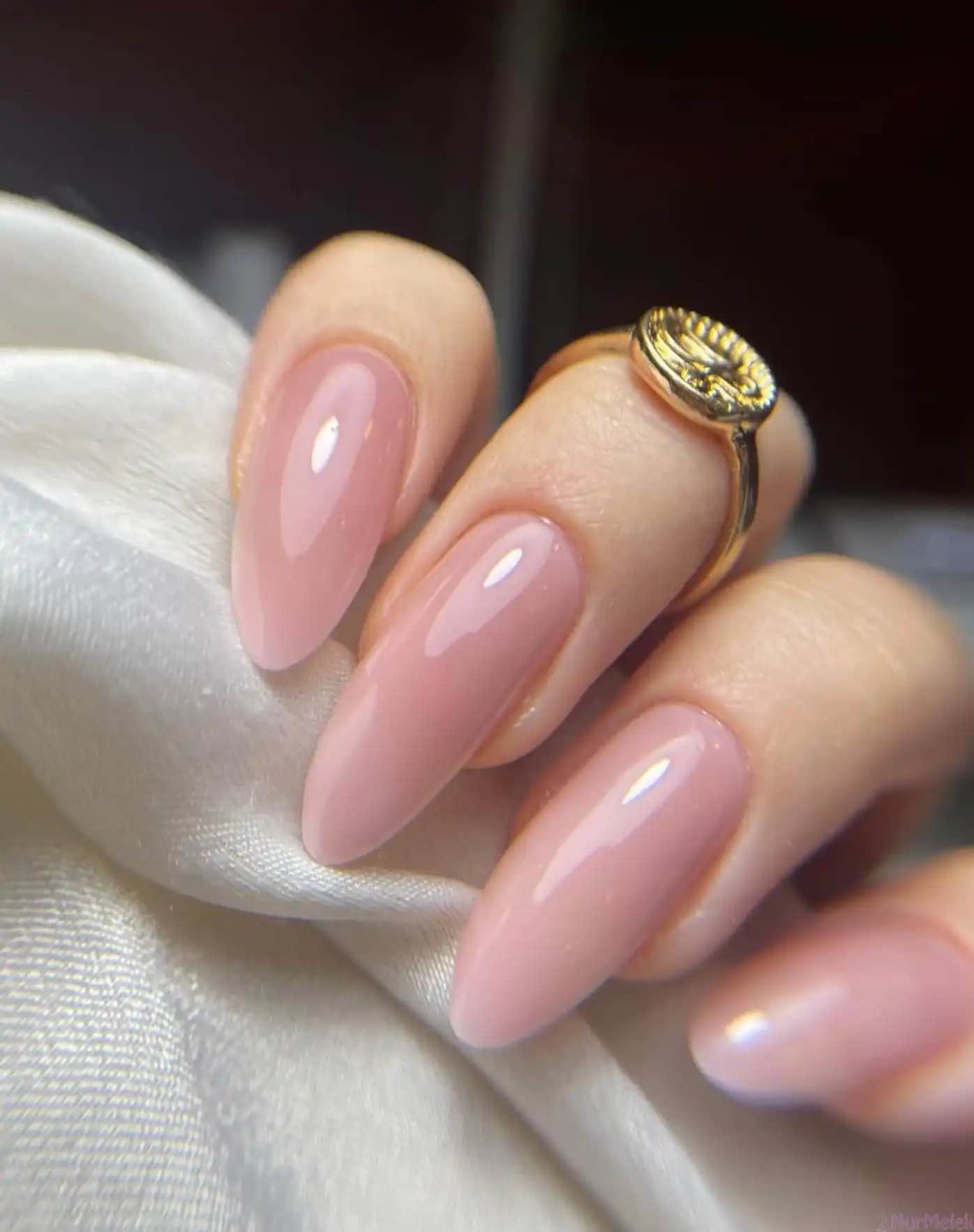 Tırnak Bakımı ve Moda Trendleriyle Sağlıklı ve Estetik Tırnaklara Ulaşın