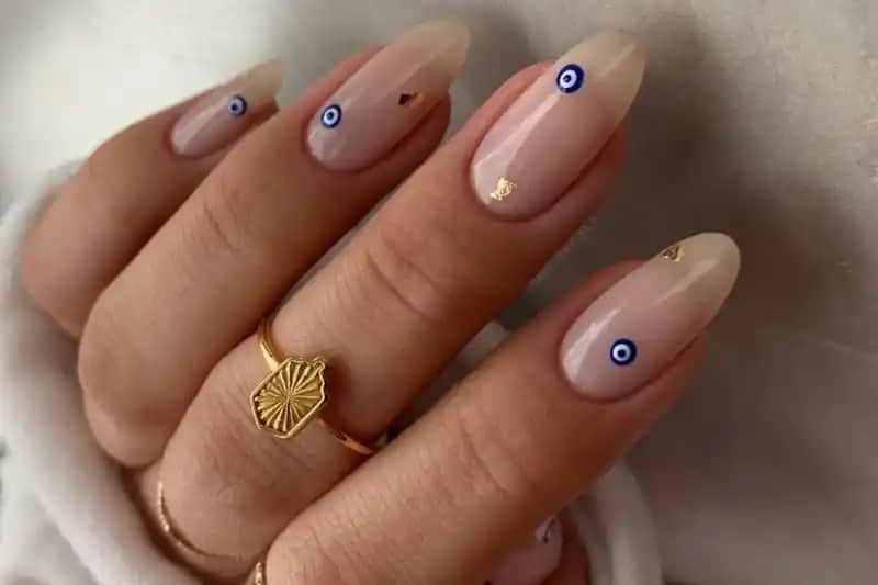 Tırnak Dekorasyonunda Oje Şekilleri ve Tasarım Trendleri 2023