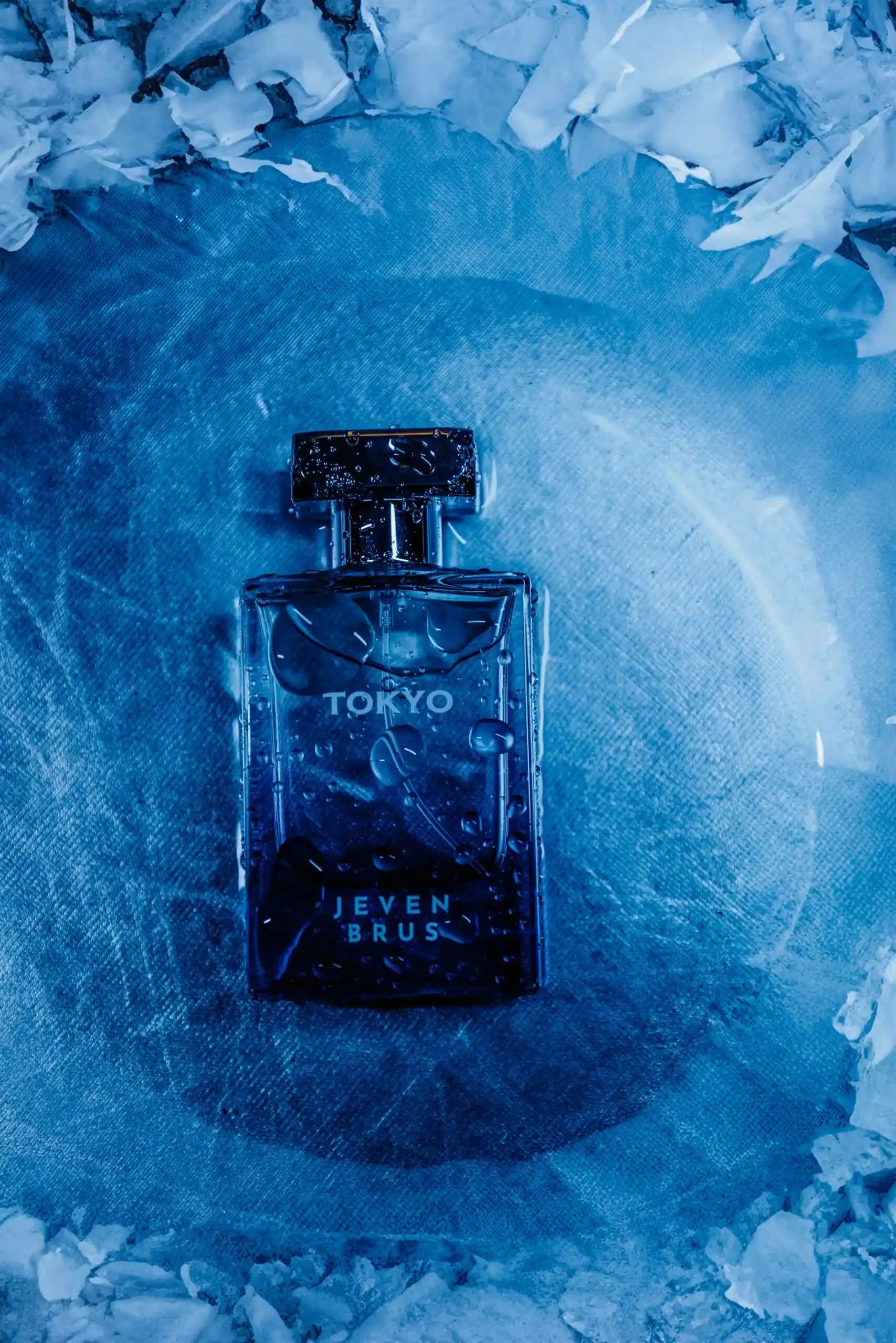 Tokyo'da Erkek Parfümü Seçenekleri ve Trendleri: Kişisel Tarzınızı Yansıtan Kokular