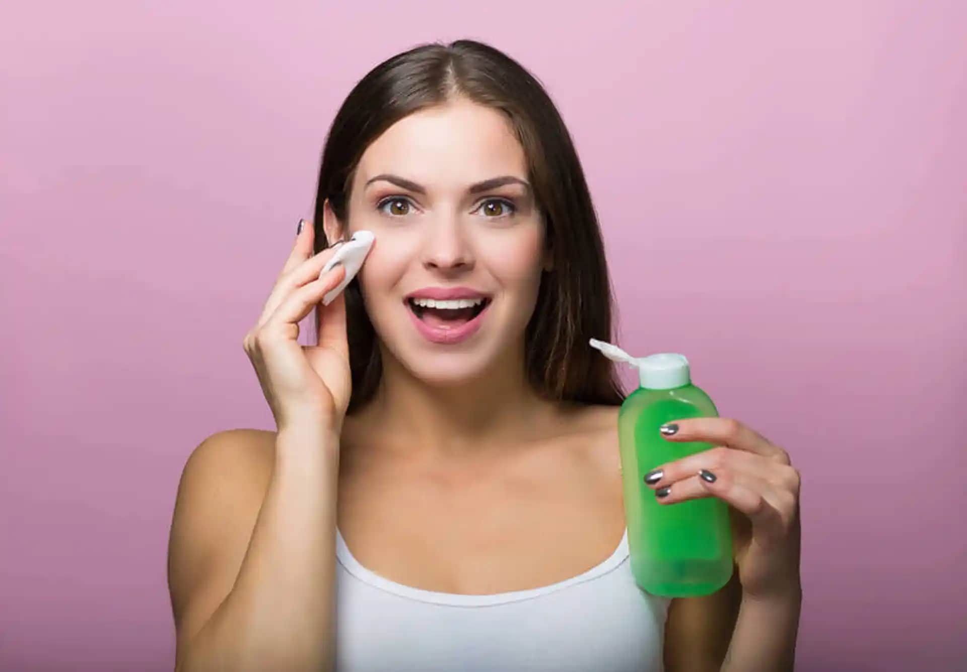 Tonik Nedir ve Cilt Bakımında Neden Bu Kadar Önemlidir