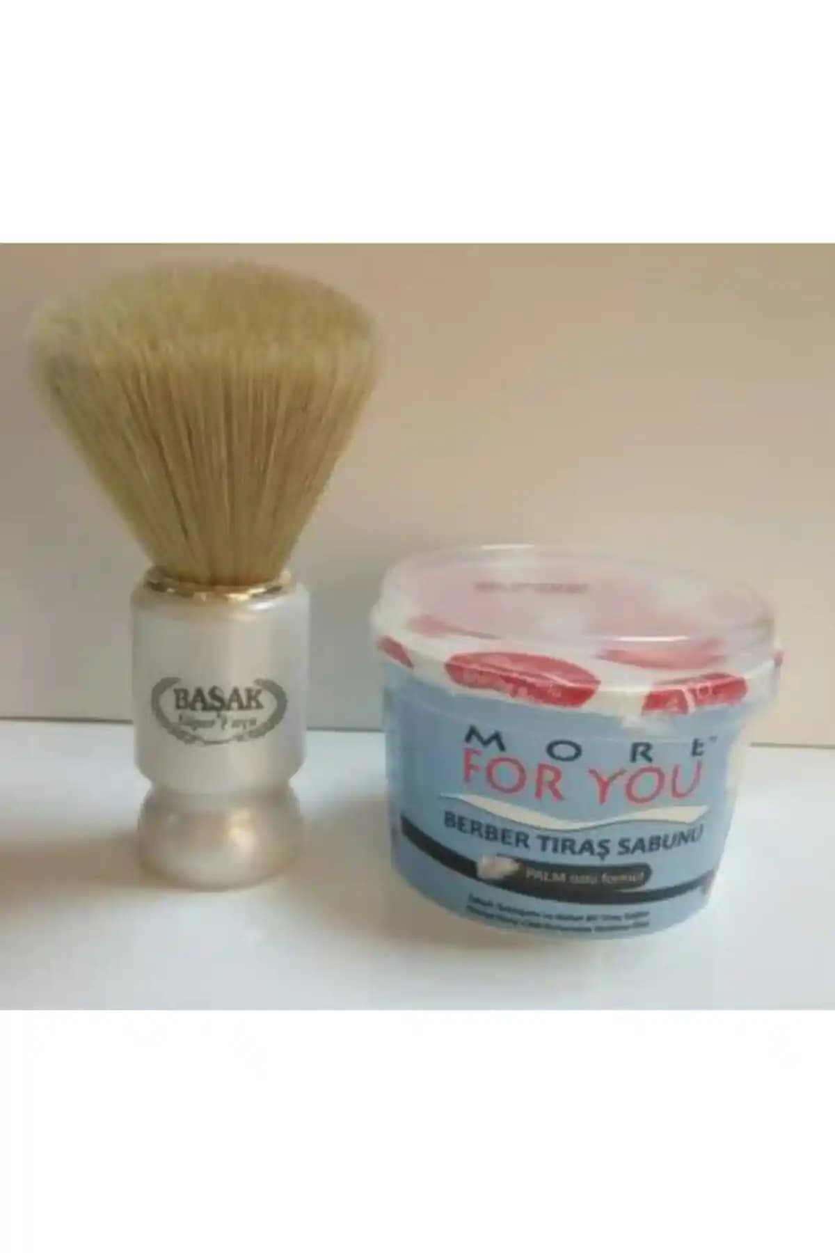 Traş Sabunu Nedir? Geleneksel ve Doğal Erkek Bakımında Güncel Trendler ve Kullanım İpuçları