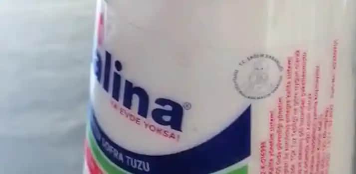 Tuz ile Saç Çıkarma Yöntemi: Doğal mı Yoksa Riskli Bir Deneyim mi