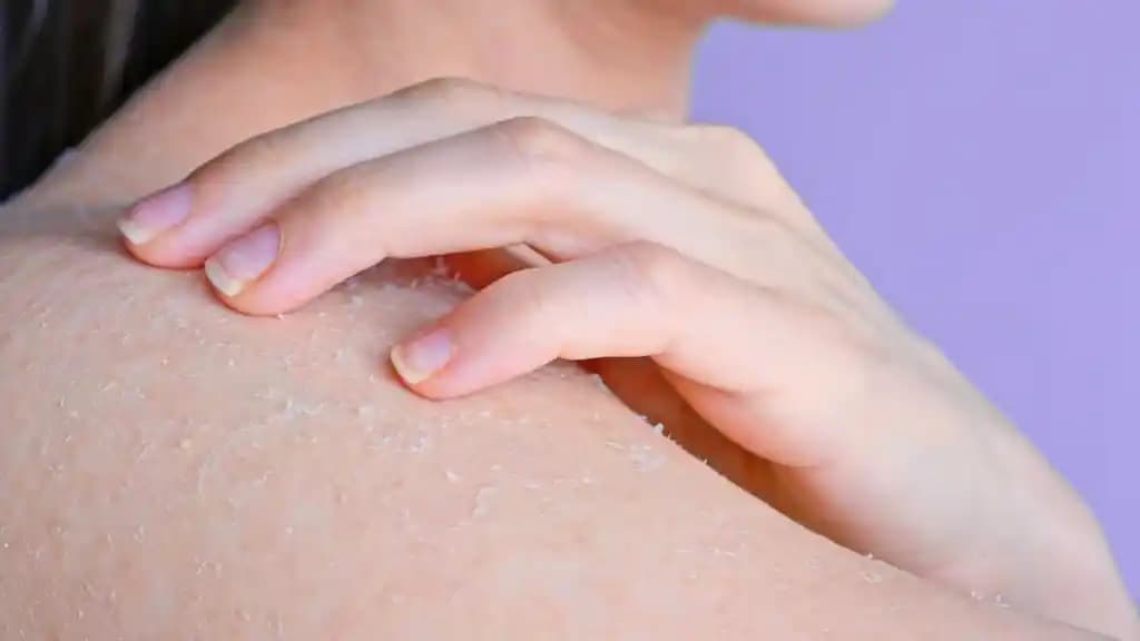 Vücuttaki ölü deriyi etkili şekilde temizleme yöntemleri ve bakım ipuçları