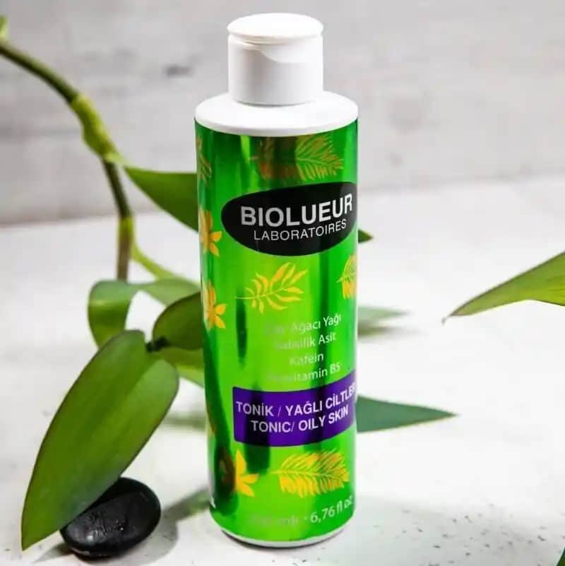 Yağlı ve Sivilceli Ciltler İçin En İyi Tonik Seçenekleri ve Bakım İpuçları