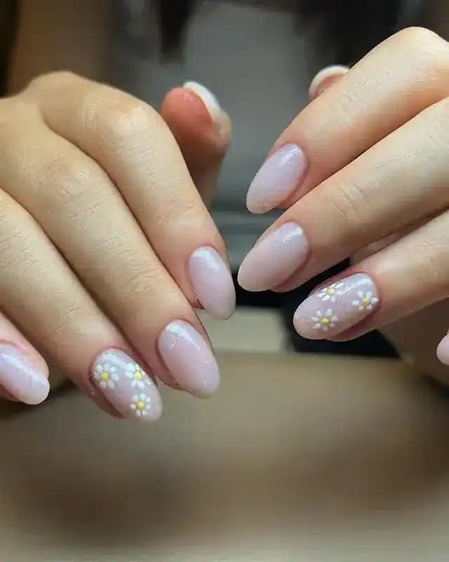 Yuvarlak Tırnak Trendleri ve Bakım İpuçları Modern Güzellikte Doğallık