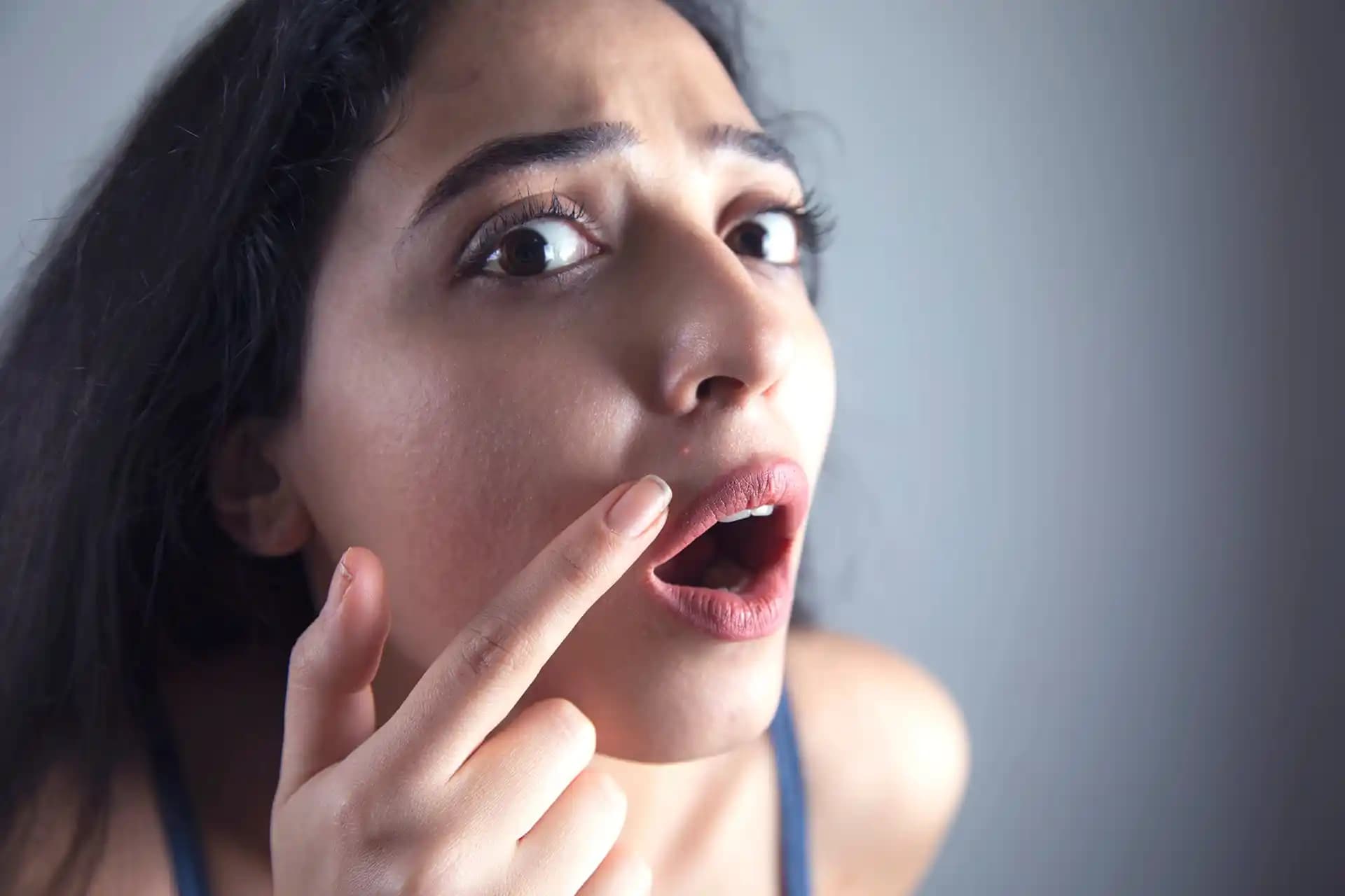 Yüzde Siyah Noktalar Neden Oluşur ve Etkili Çözüm Yolları Hakkında Kapsamlı Rehber