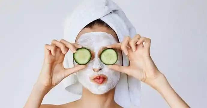 Yüzdeki Gözenekleri Küçültmek İçin Etkili Maske Çözümleri ve Cilt Bakım İpuçları