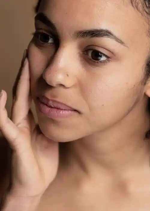 Yüzdeki Renk Eşitsizliği Nedenleri ve Çözüm Yolları