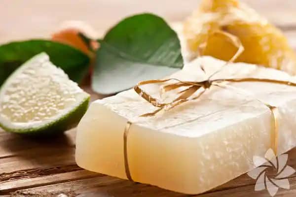 Yüze Uygun Sabun Seçimi: Cilt Tipine Göre Doğru Ürünler ve Bakım İpuçları