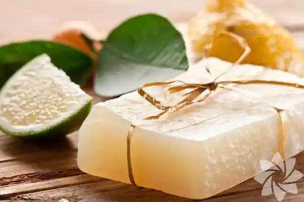 Yüze Uygun Sabun Seçimi: Cilt Tipine Göre Doğru Ürünler ve Bakım İpuçları