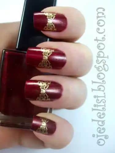 Şarap Rengi Oje: Koyu Kırmızı ve Bordo Tonlarında Kozmetik Ürün İncelemesi